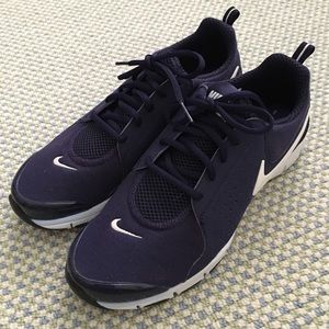 NIKE Trainers